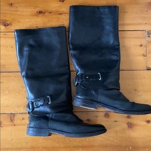Black leather fold-over riding boots by Frye- Sz 8